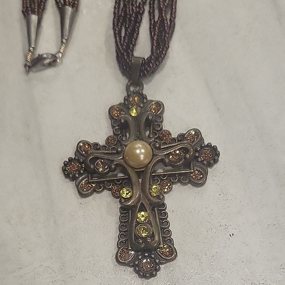 Elegant Brown and Gold Cross Pendant Necklace - Vintage